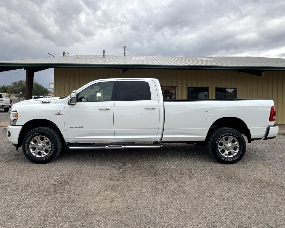 RAM 2500 Laramie 4x4 Crew Cab 8' Box 2024