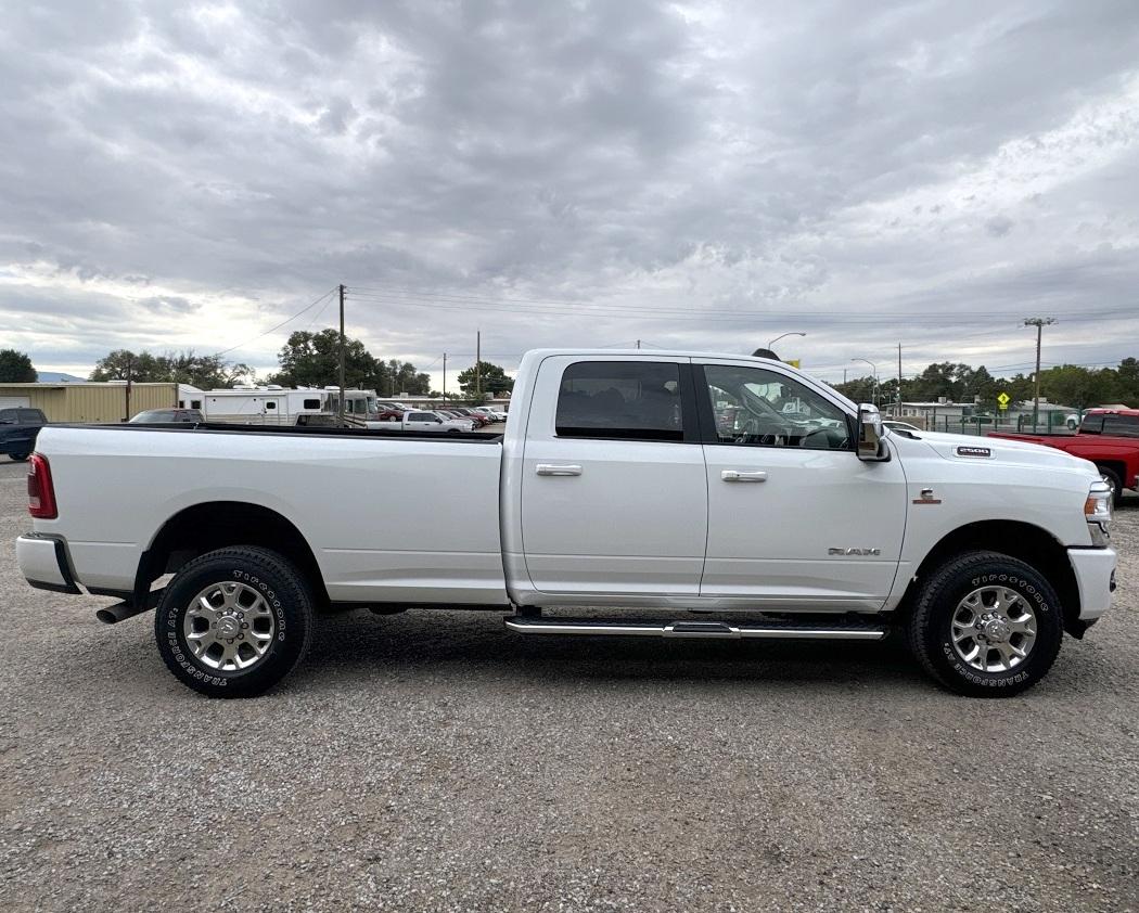 RAM 2500 Laramie 4x4 Crew Cab 8' Box 2024