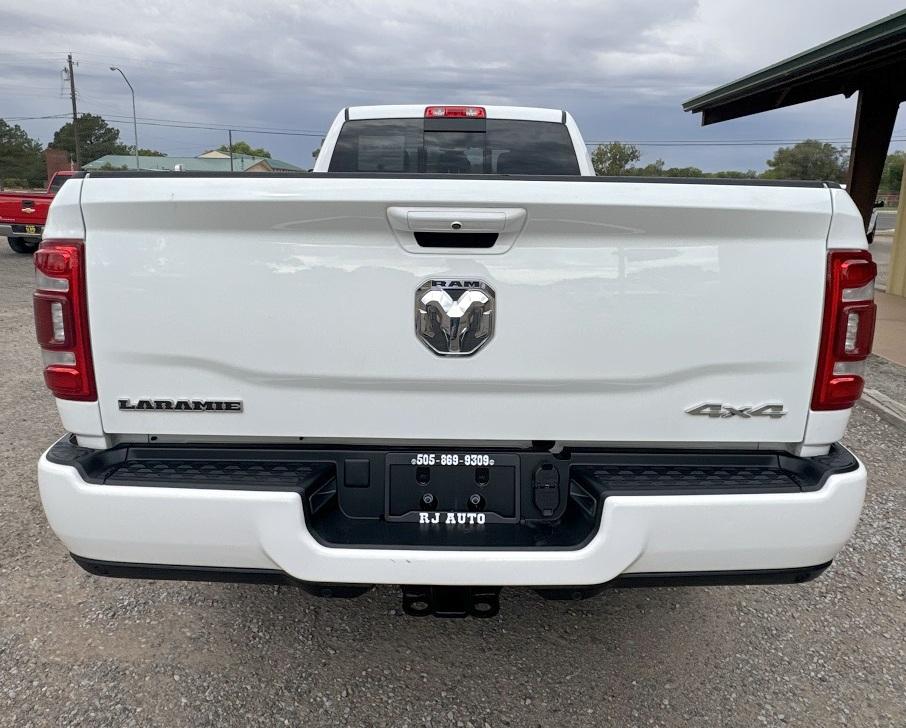 RAM 2500 Laramie 4x4 Crew Cab 8' Box 2024