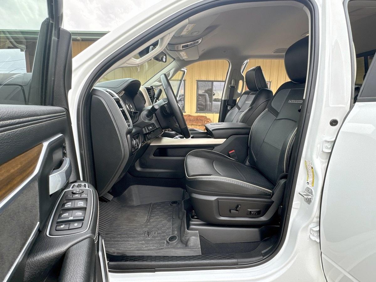 RAM 2500 Laramie 4x4 Crew Cab 8' Box 2024