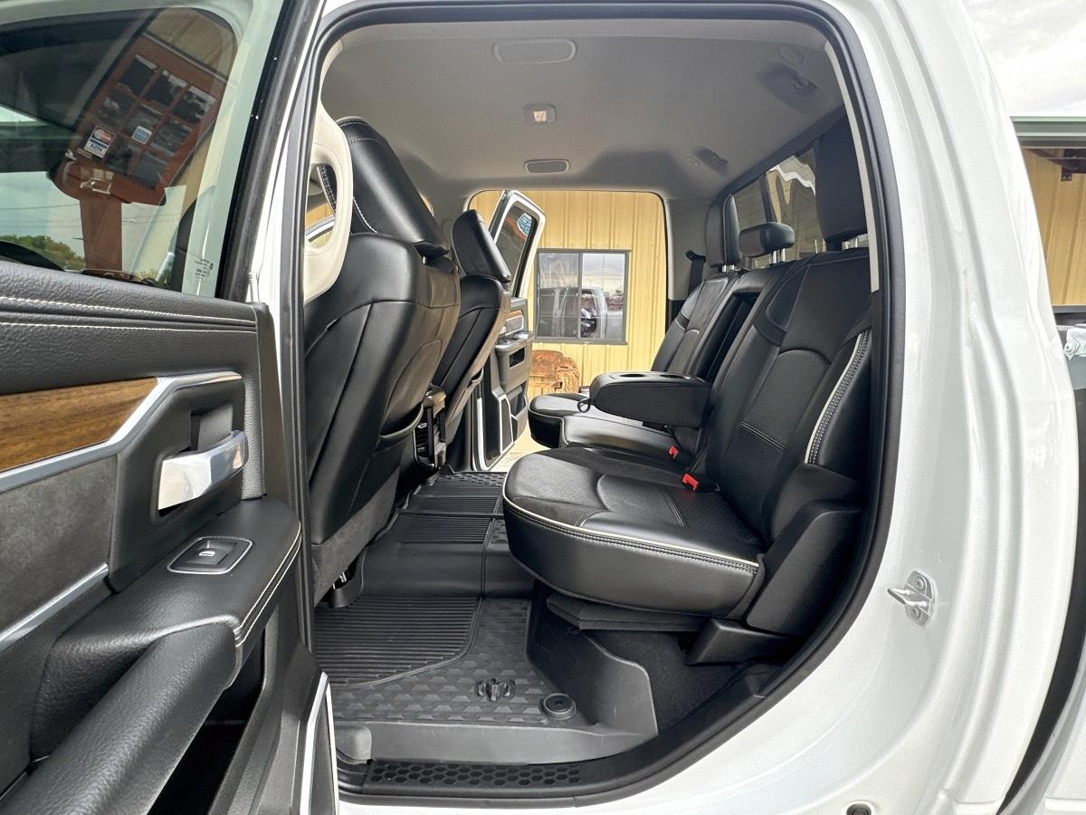 RAM 2500 Laramie 4x4 Crew Cab 8' Box 2024