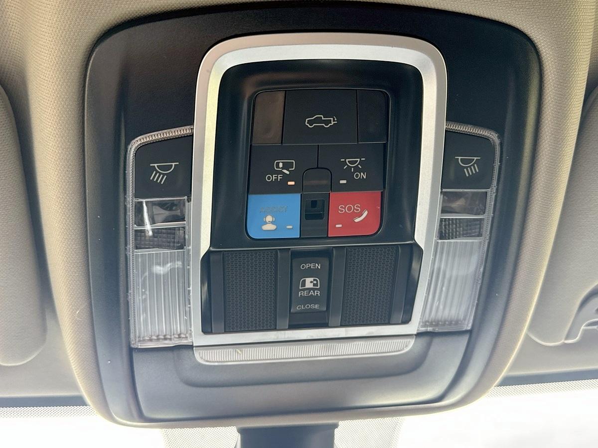 RAM 2500 Laramie 4x4 Crew Cab 8' Box 2024