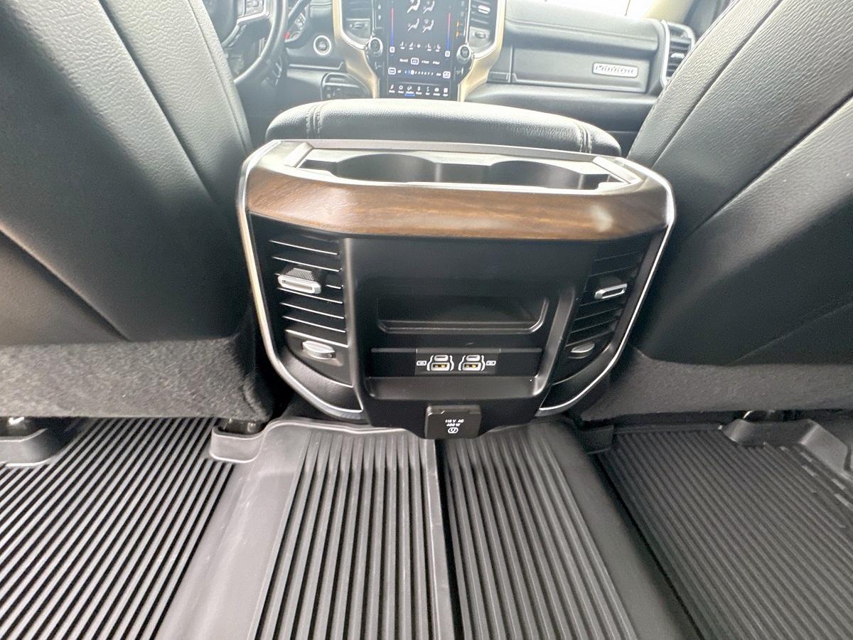 RAM 2500 Laramie 4x4 Crew Cab 8' Box 2024