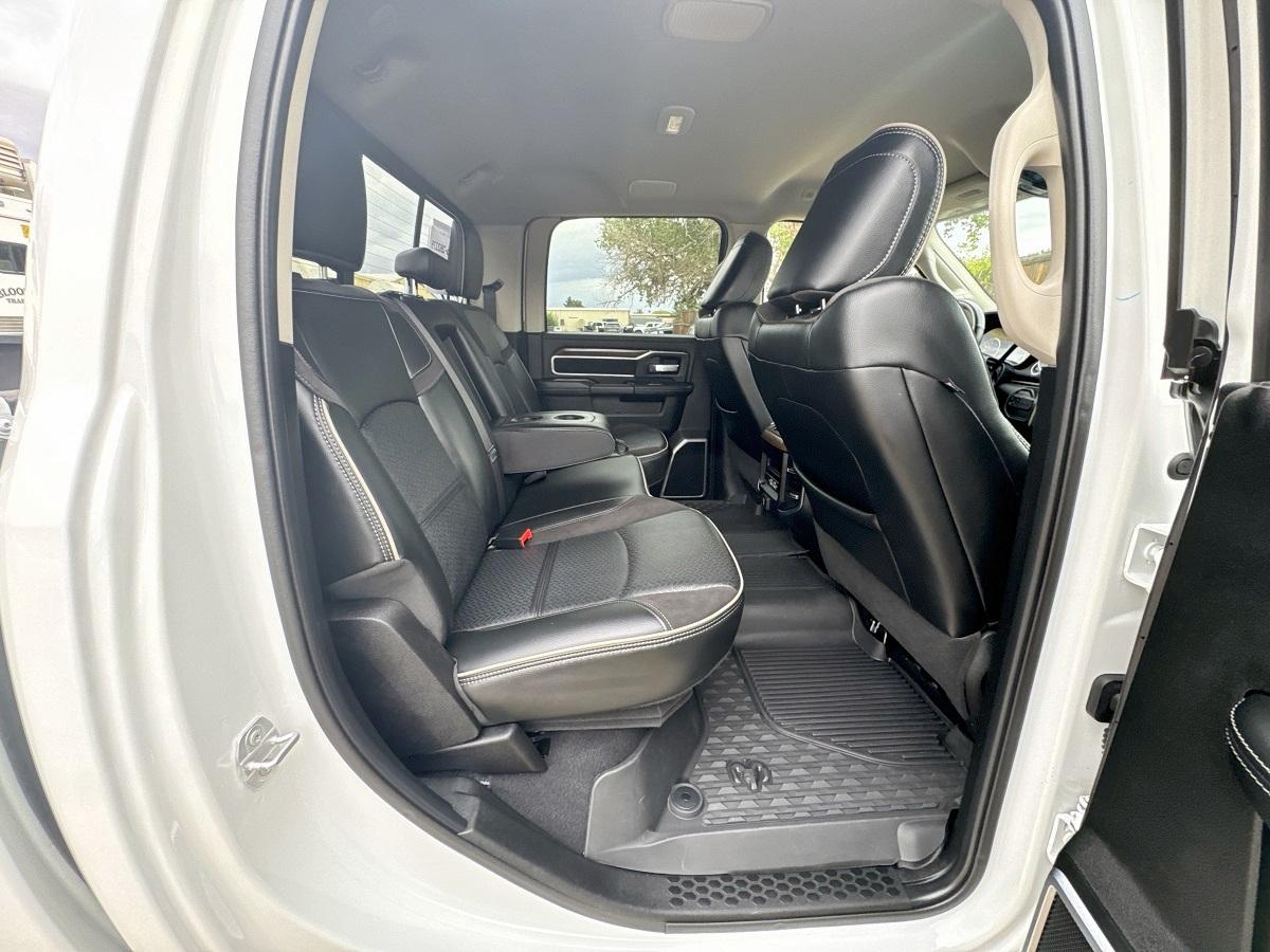 RAM 2500 Laramie 4x4 Crew Cab 8' Box 2024