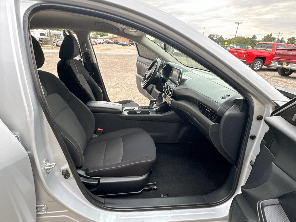 Nissan Sentra SV CVT 2022