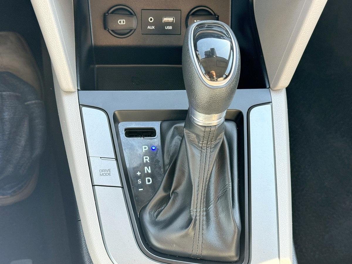 Hyundai Elantra Limited 4D Sedan 2020