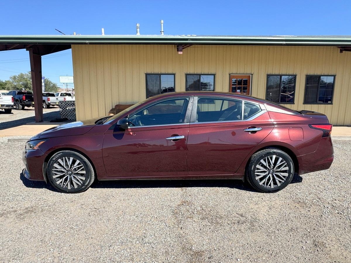 Nissan Altima  2024
