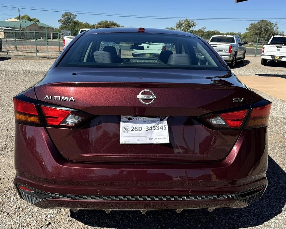 Nissan Altima  2024