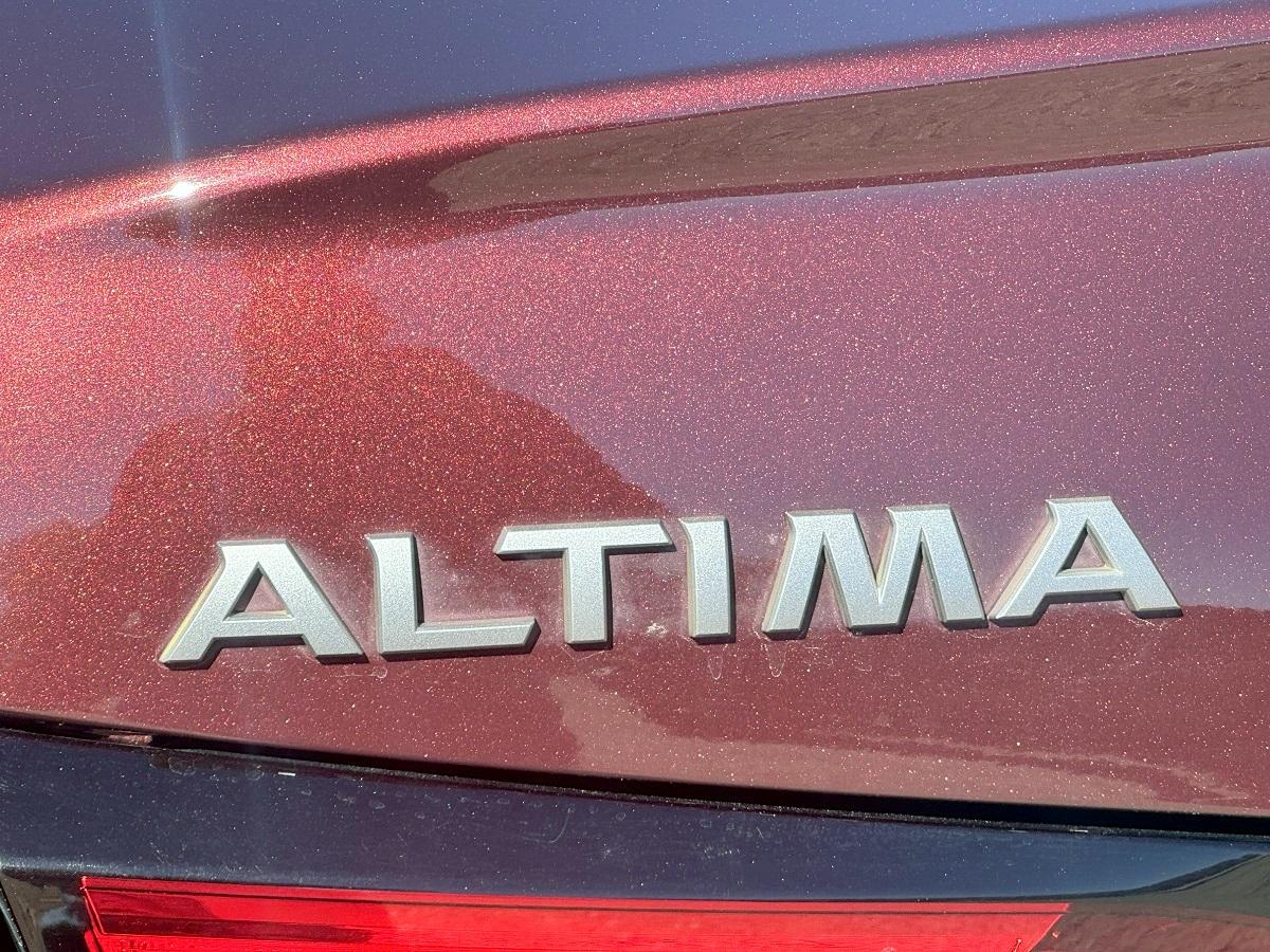 Nissan Altima  2024