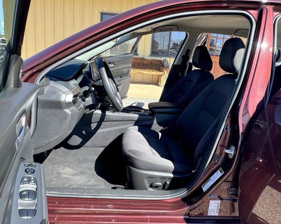 Nissan Altima  2024