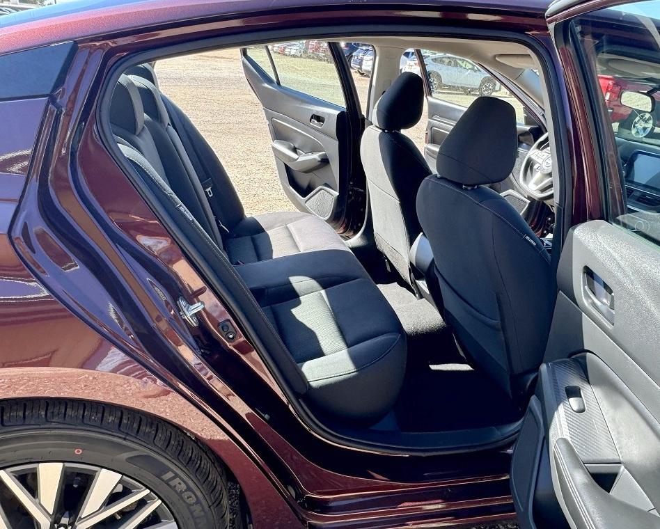 Nissan Altima  2024