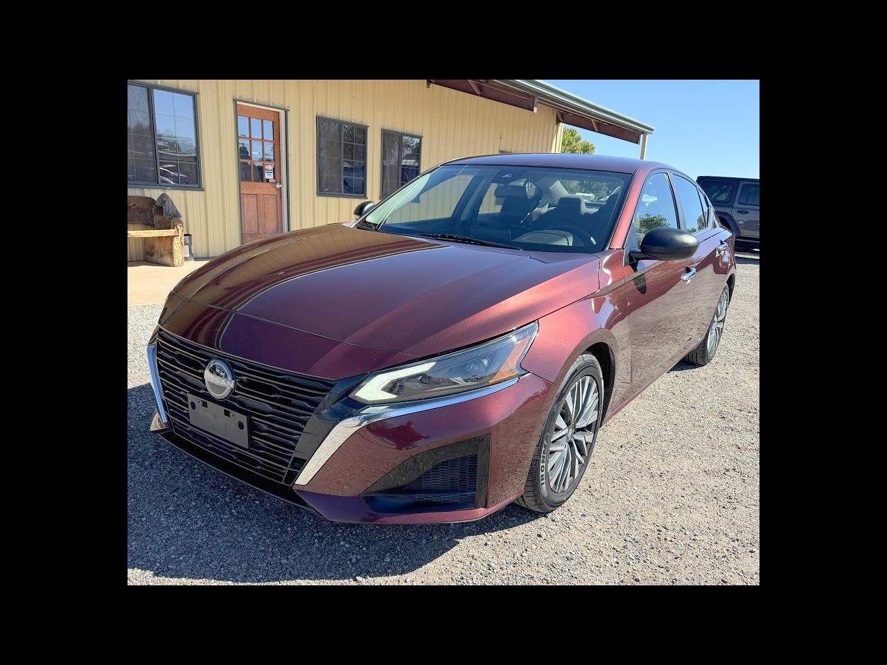 Nissan Altima  2024