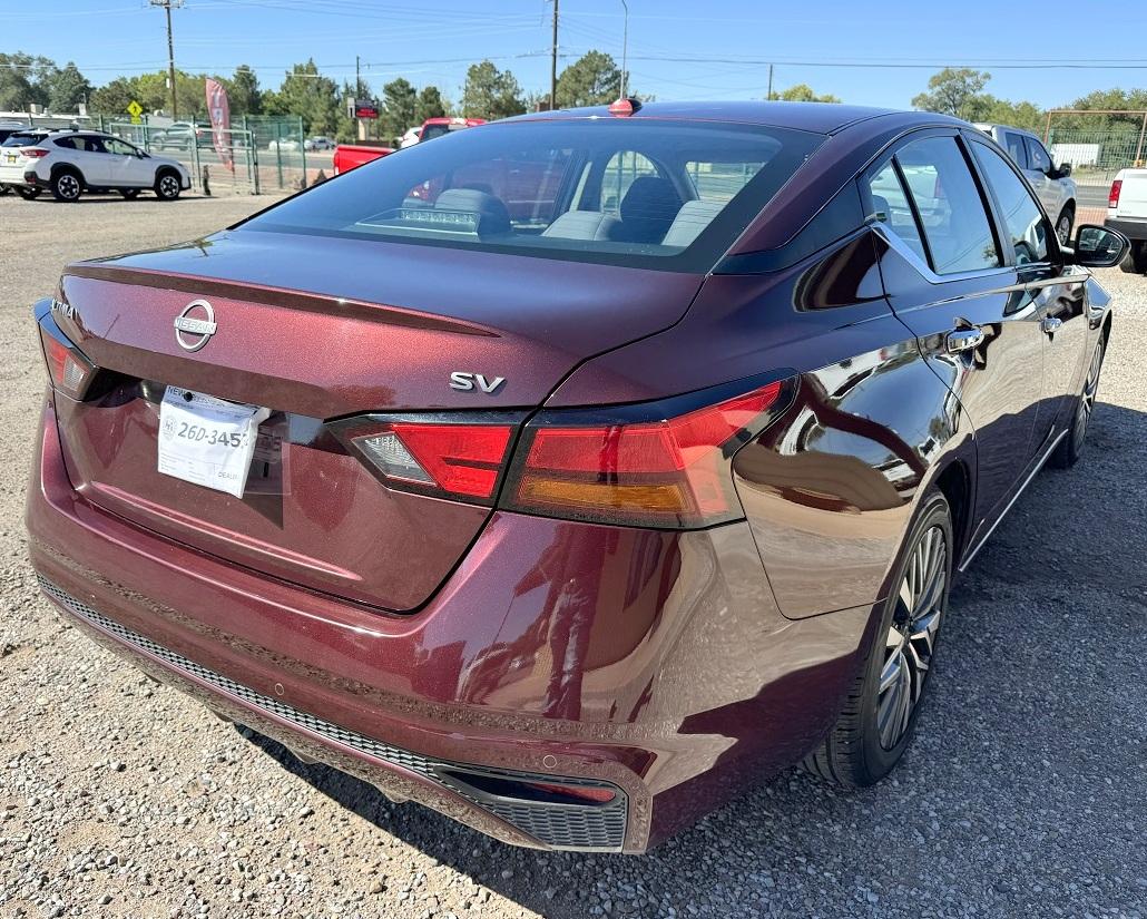 Nissan Altima  2024