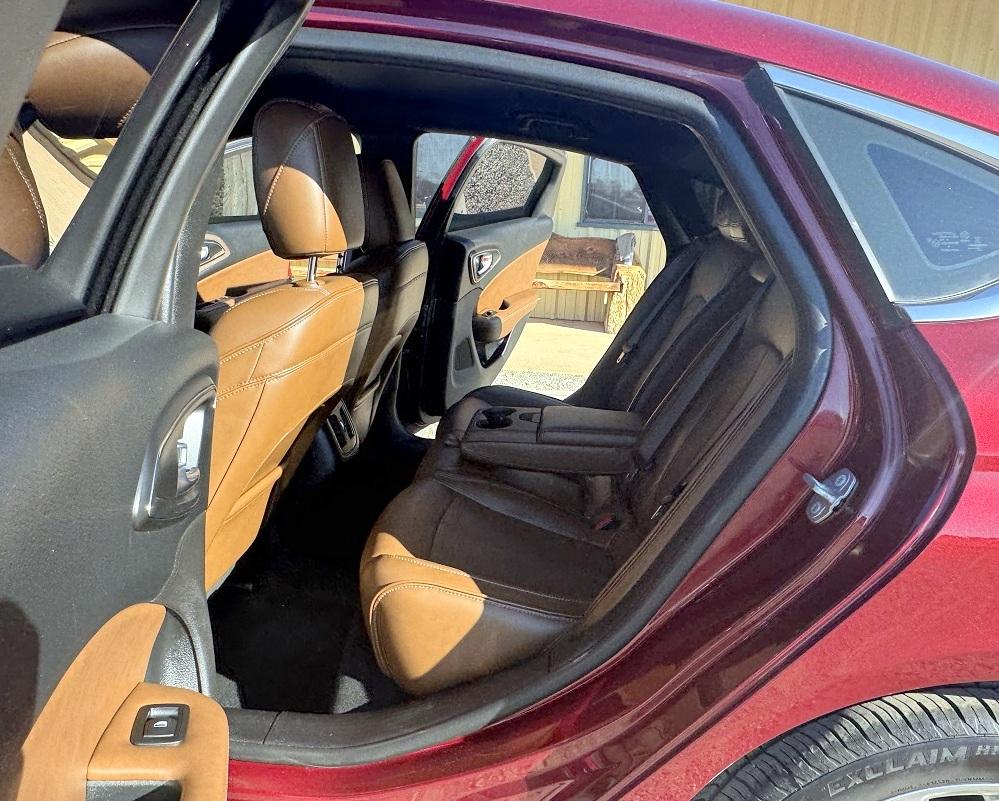 Chrysler 200  2015