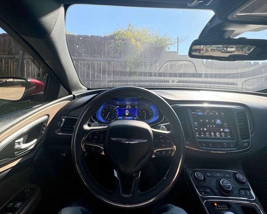 Chrysler 200  2015