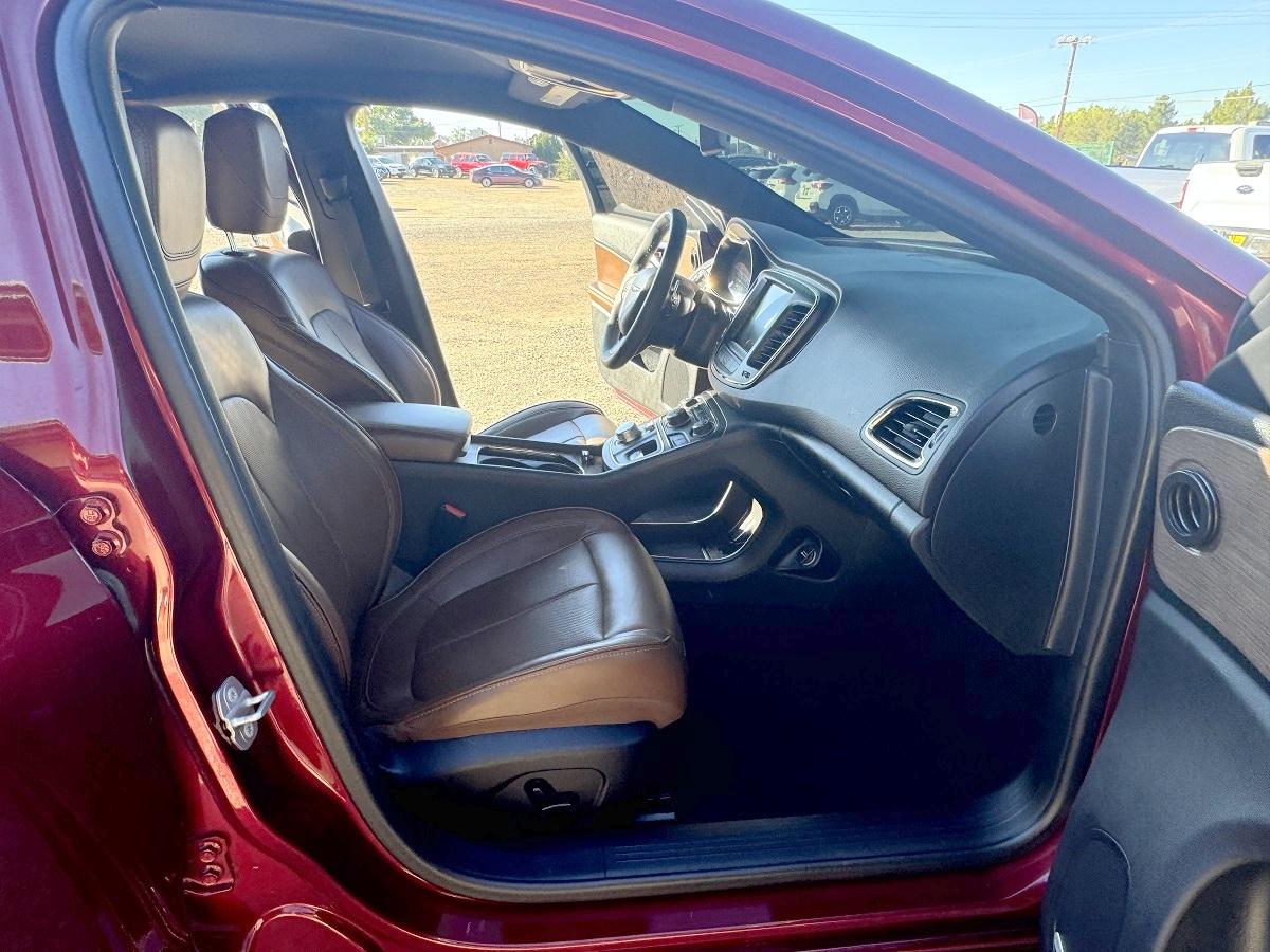 Chrysler 200  2015