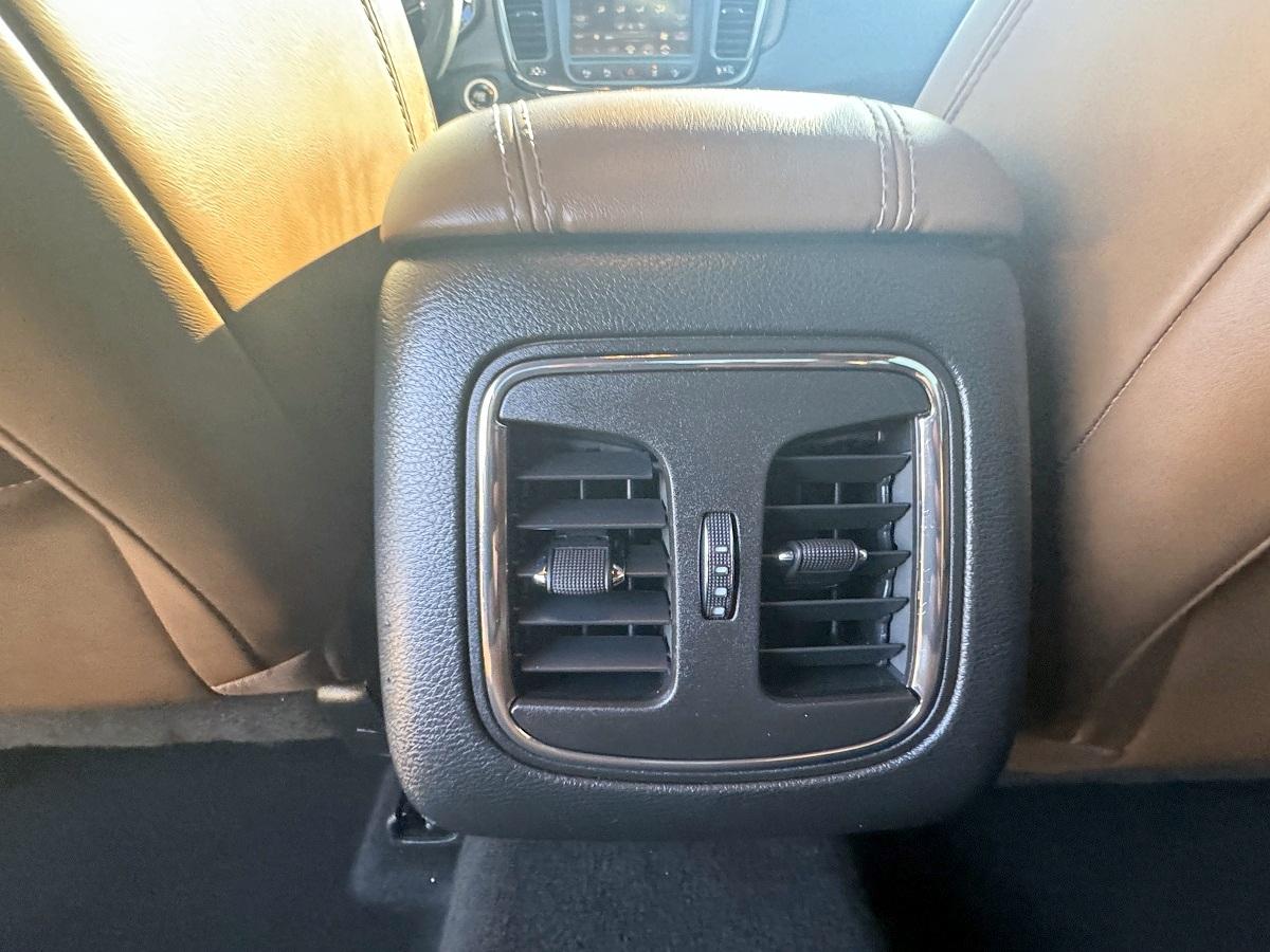 Chrysler 200  2015