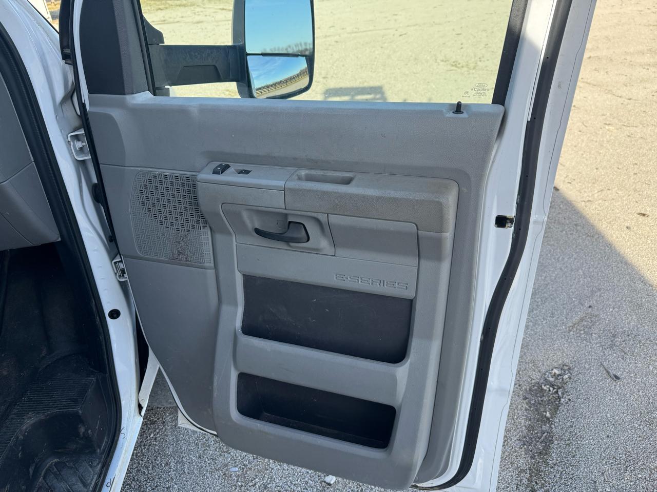 Ford Econoline  2017