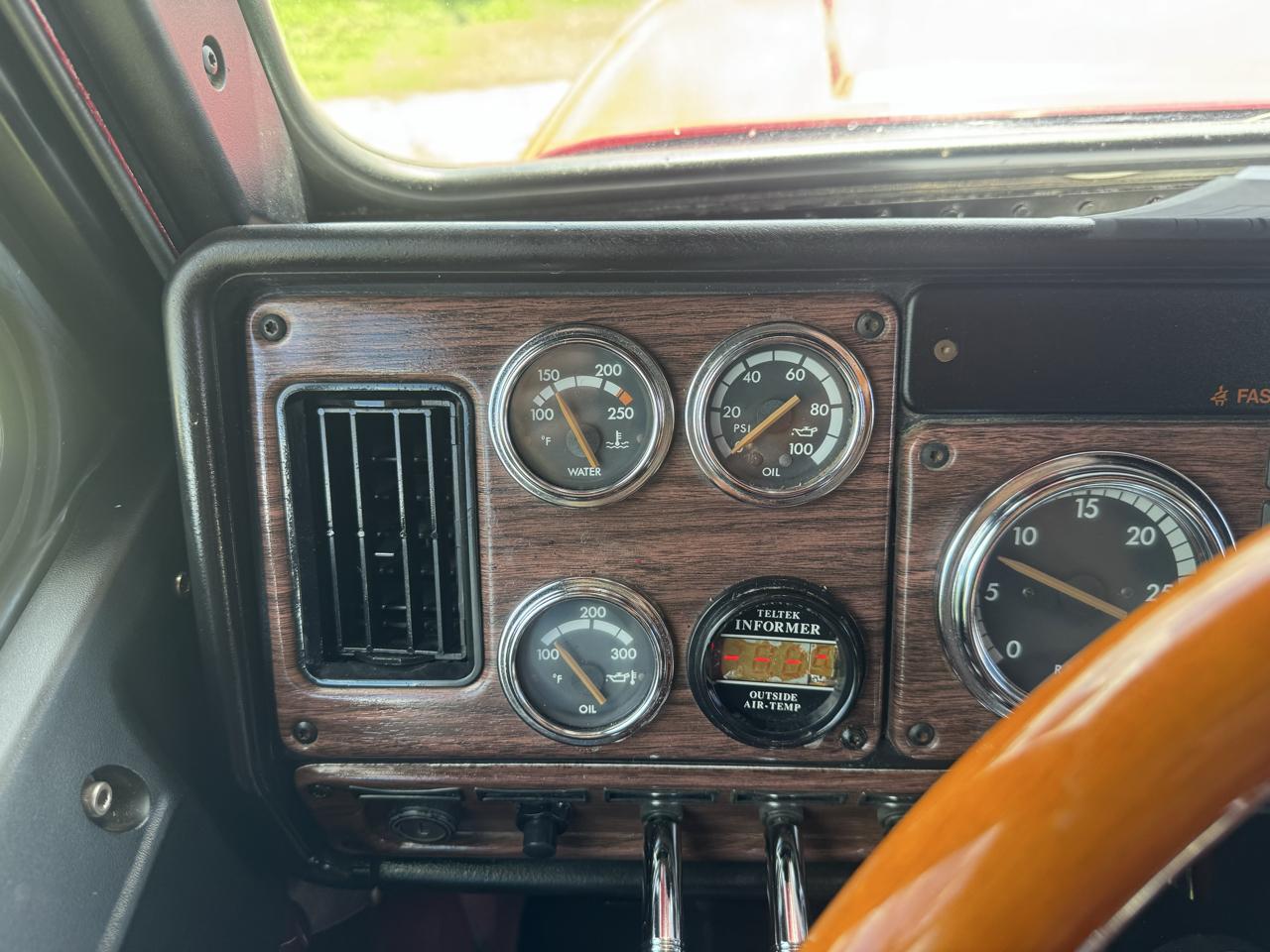 Freightliner FLD112  1998