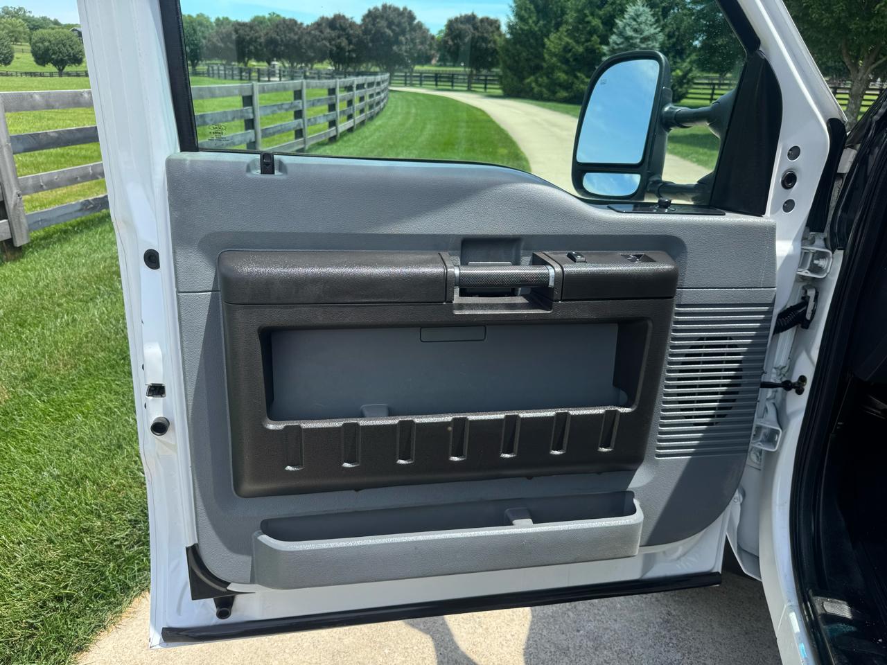 Ford F-550  2012