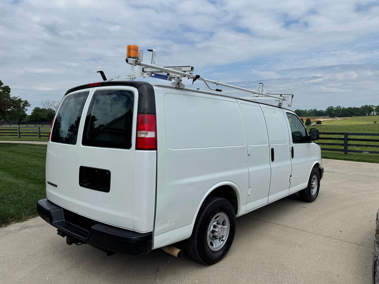 Chevrolet Express  2017