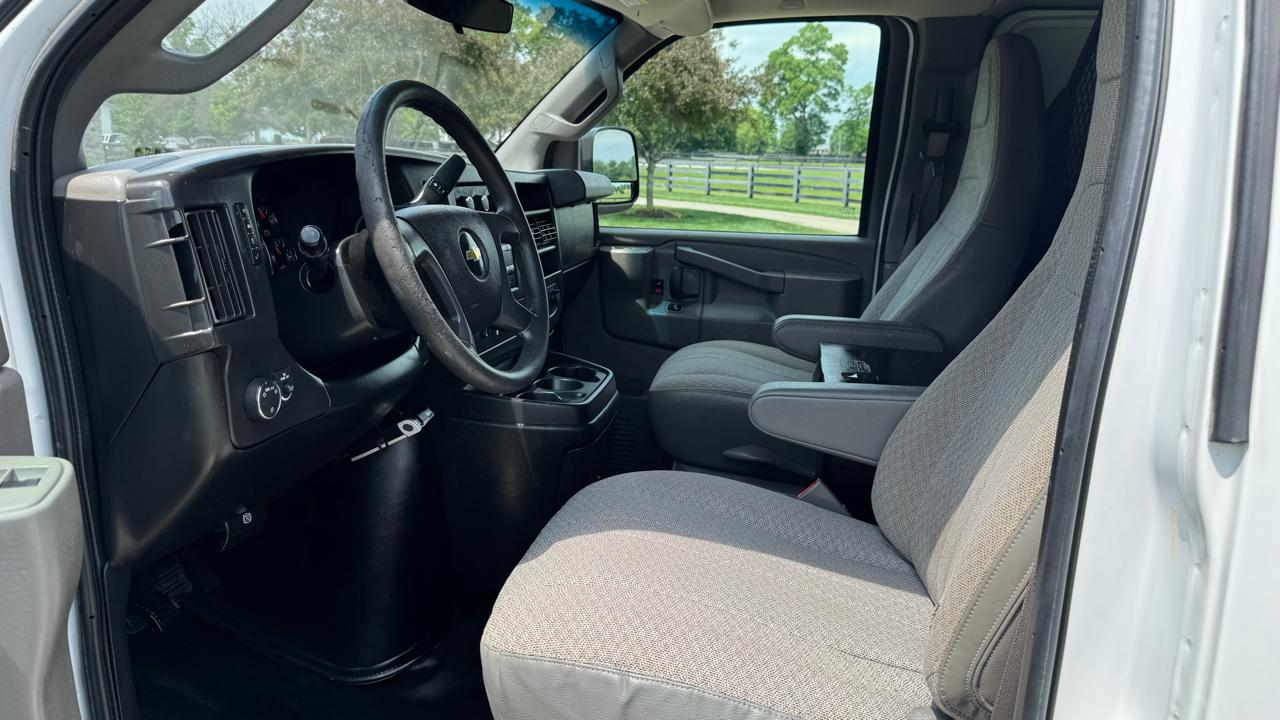 Chevrolet Express  2017