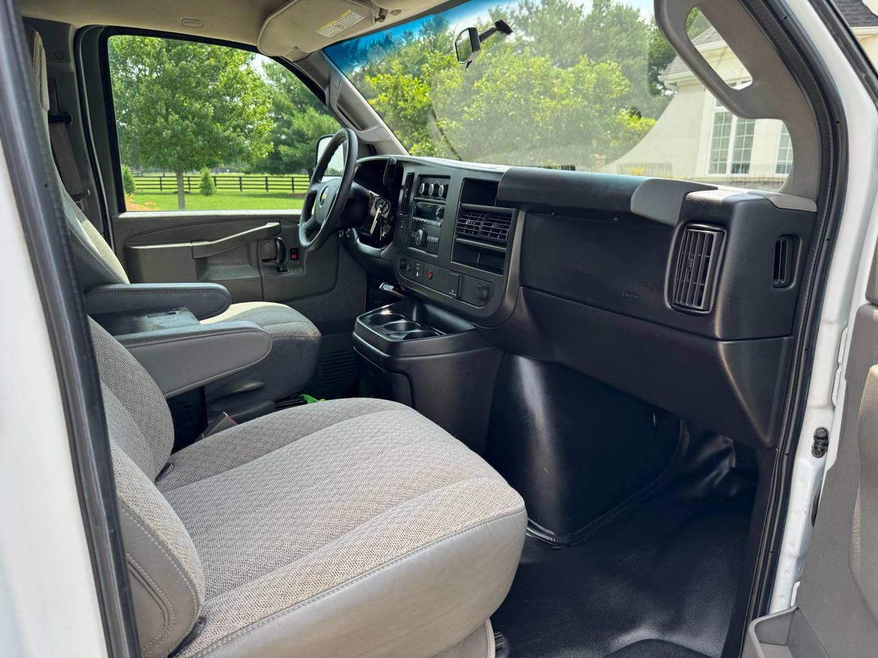 Chevrolet Express  2017