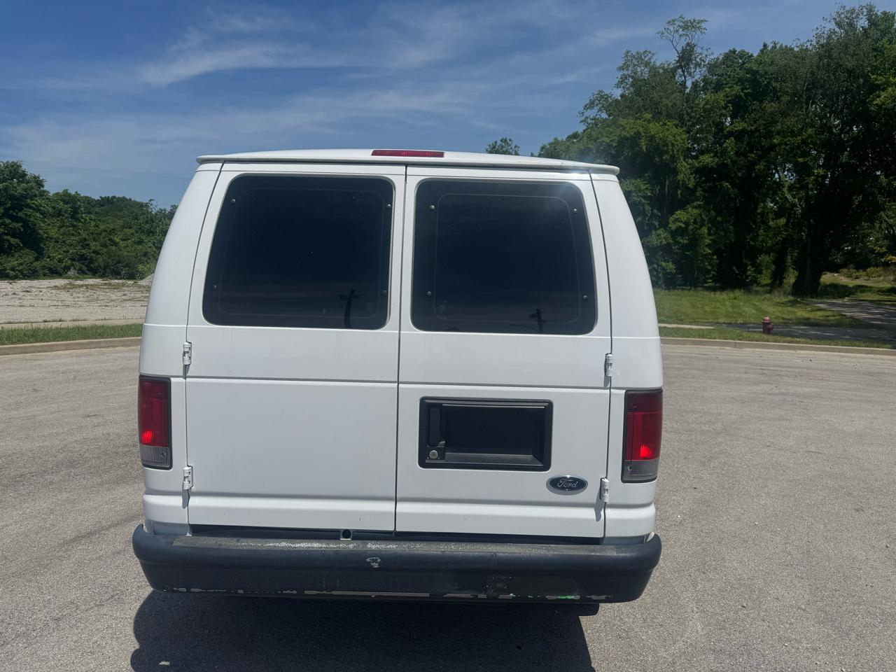 Ford Econoline  2010