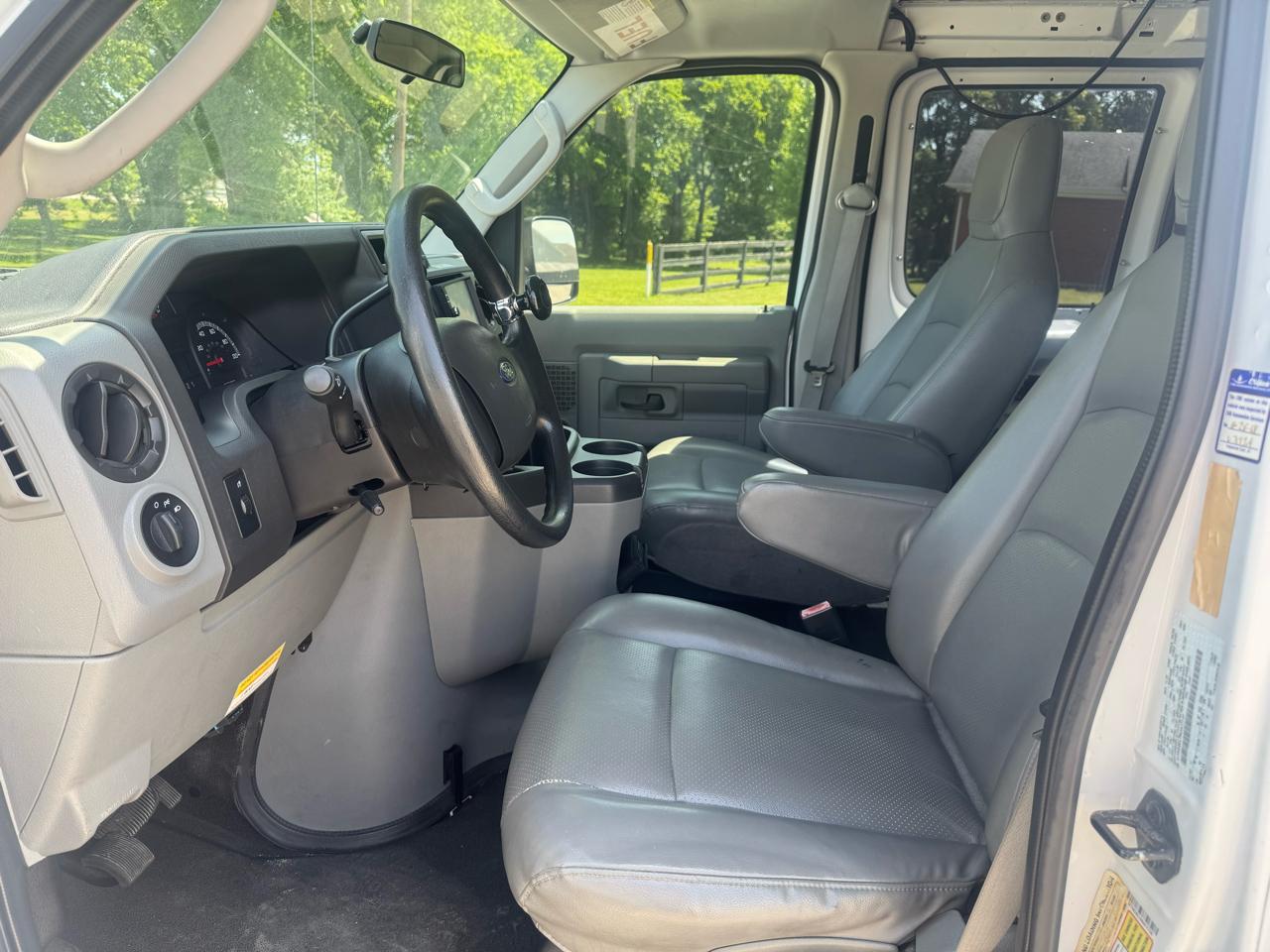 Ford Econoline  2010