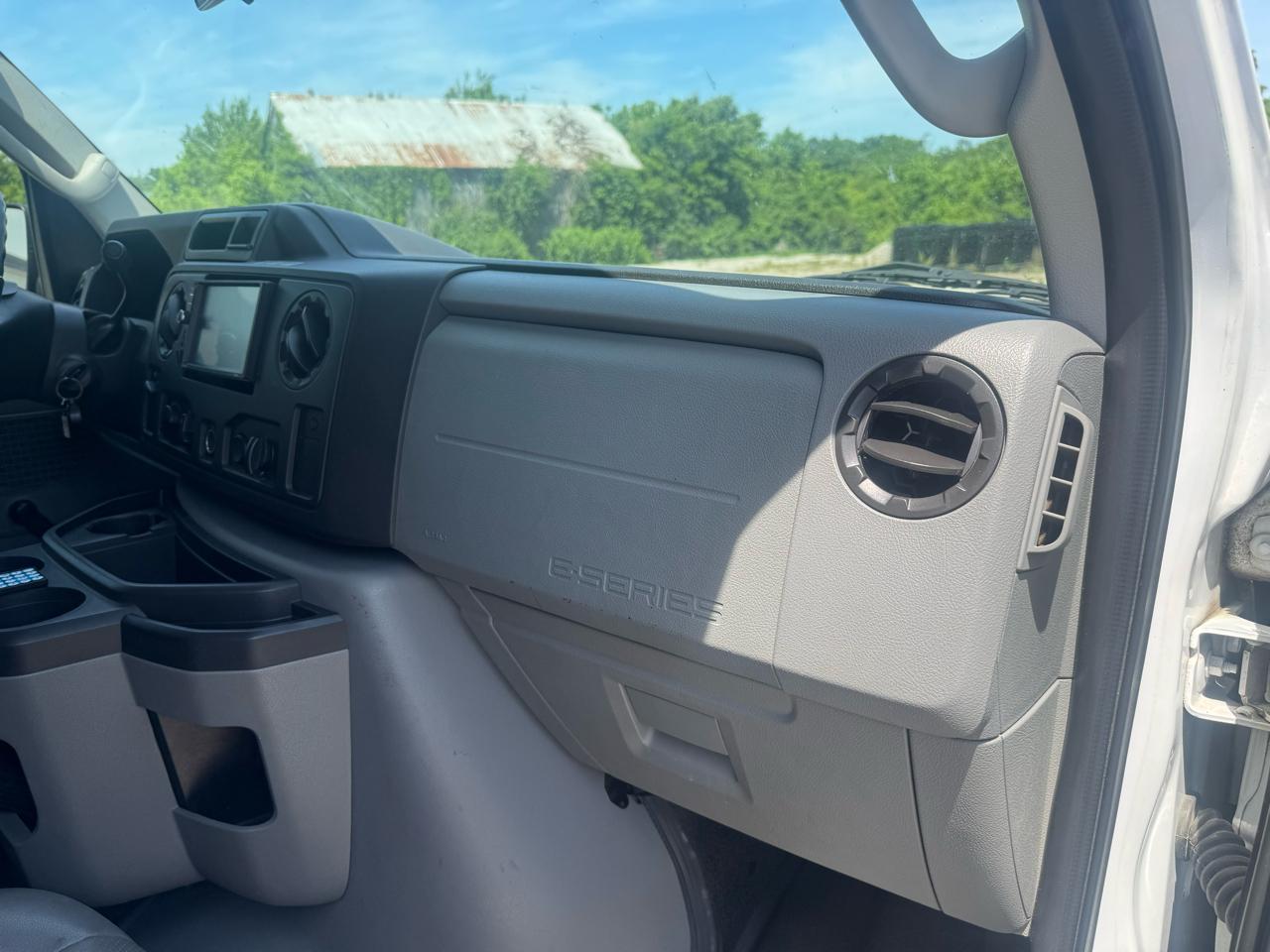 Ford Econoline  2010