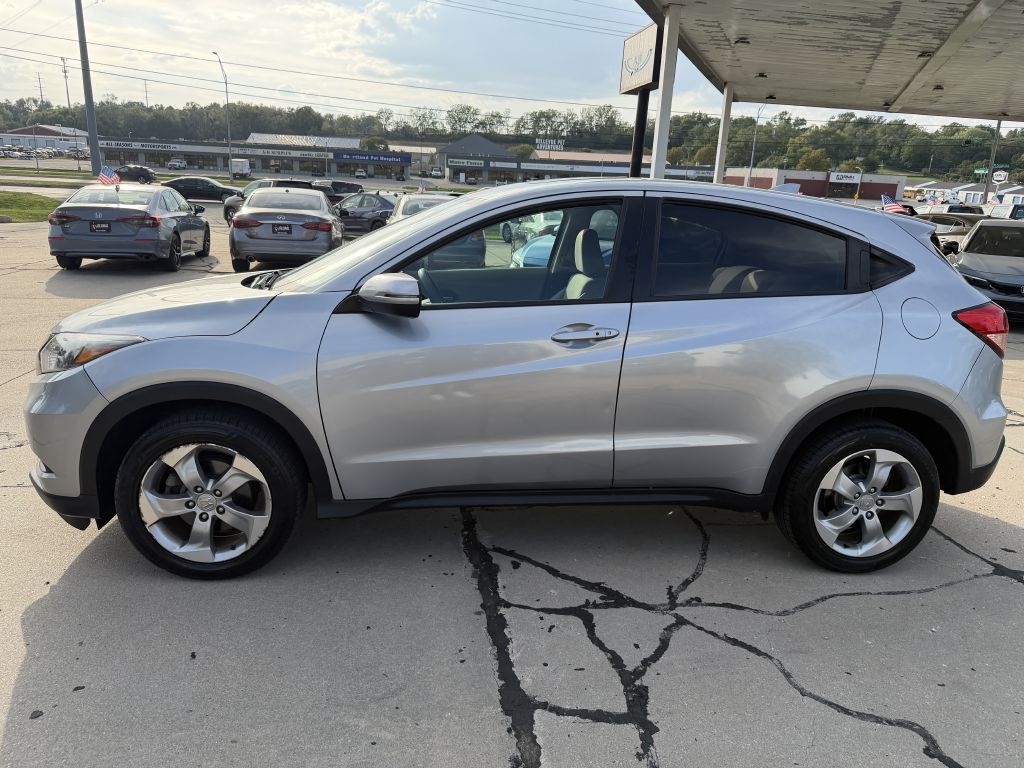 2017 Honda HR-V EX photo 3