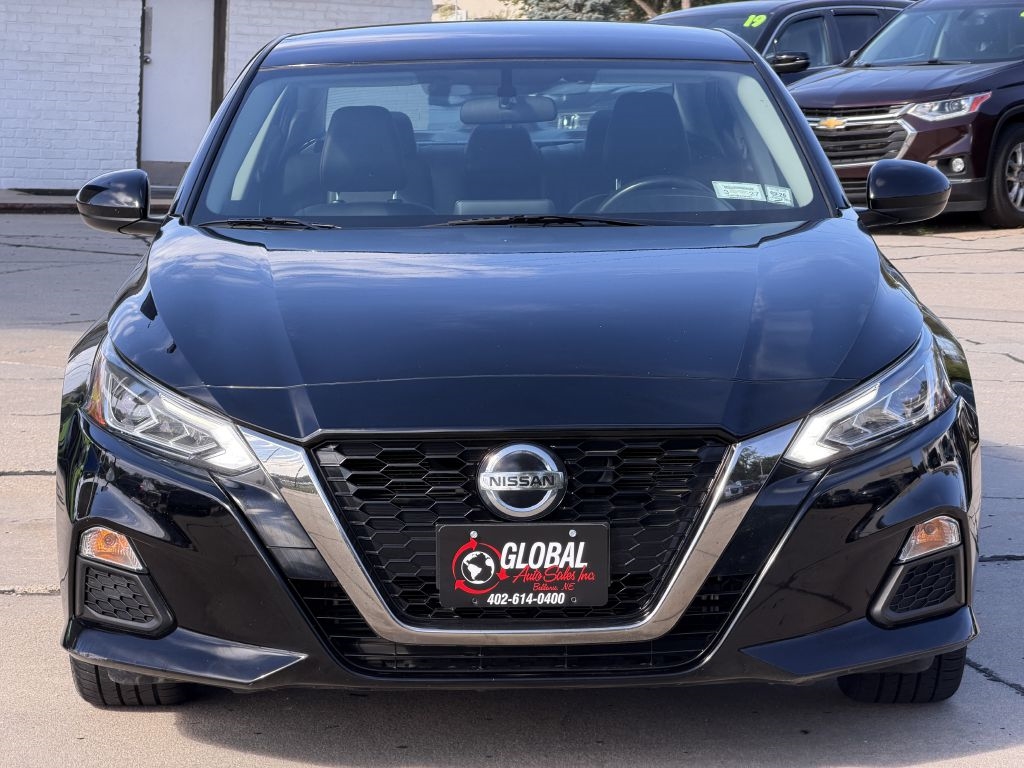 2019 Nissan Altima 2.5 SR photo 2