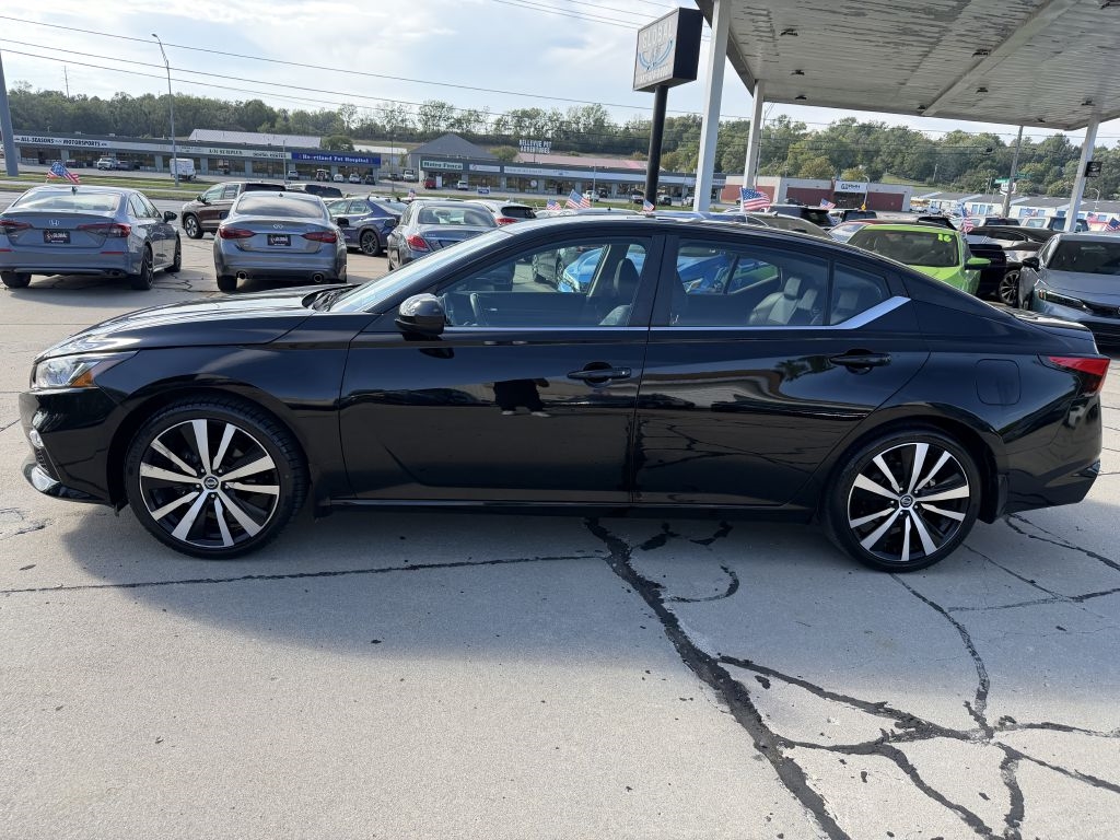 2019 Nissan Altima 2.5 SR photo 4