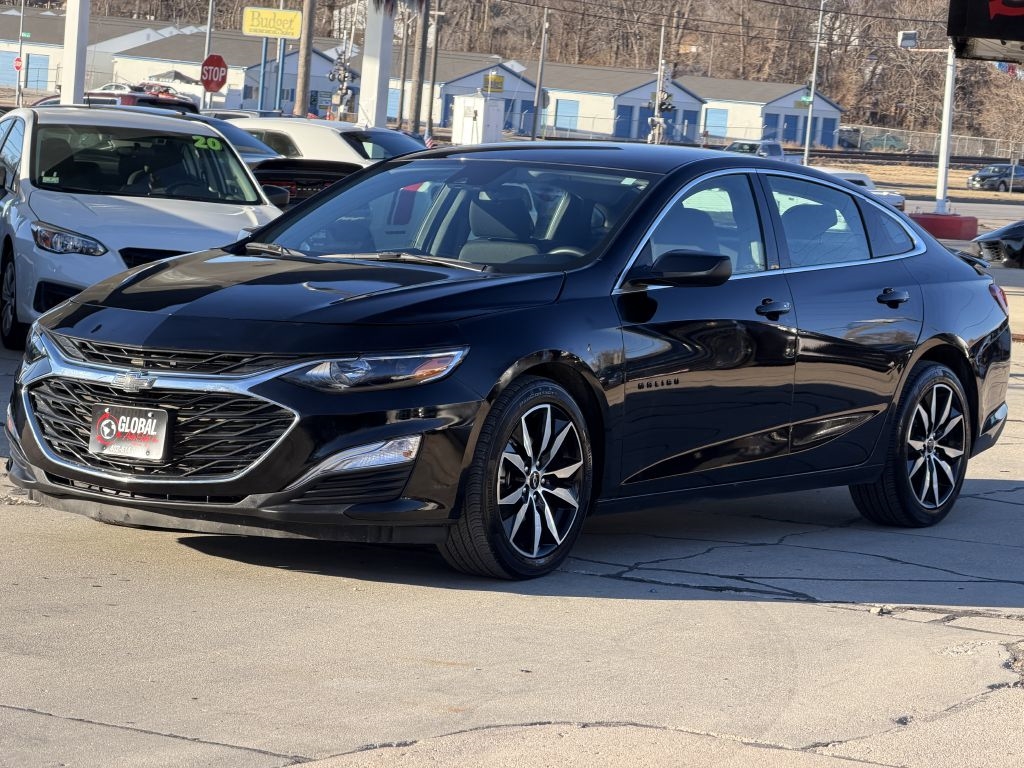 Chevrolet Malibu 4dr Sdn RS 2022