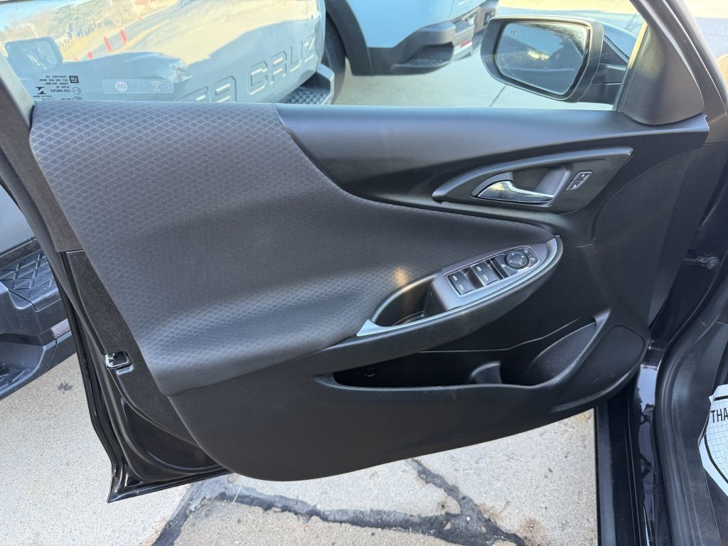Chevrolet Malibu 4dr Sdn RS 2022