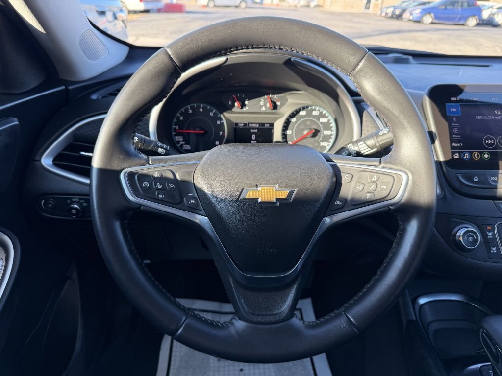 Chevrolet Malibu 4dr Sdn RS 2022