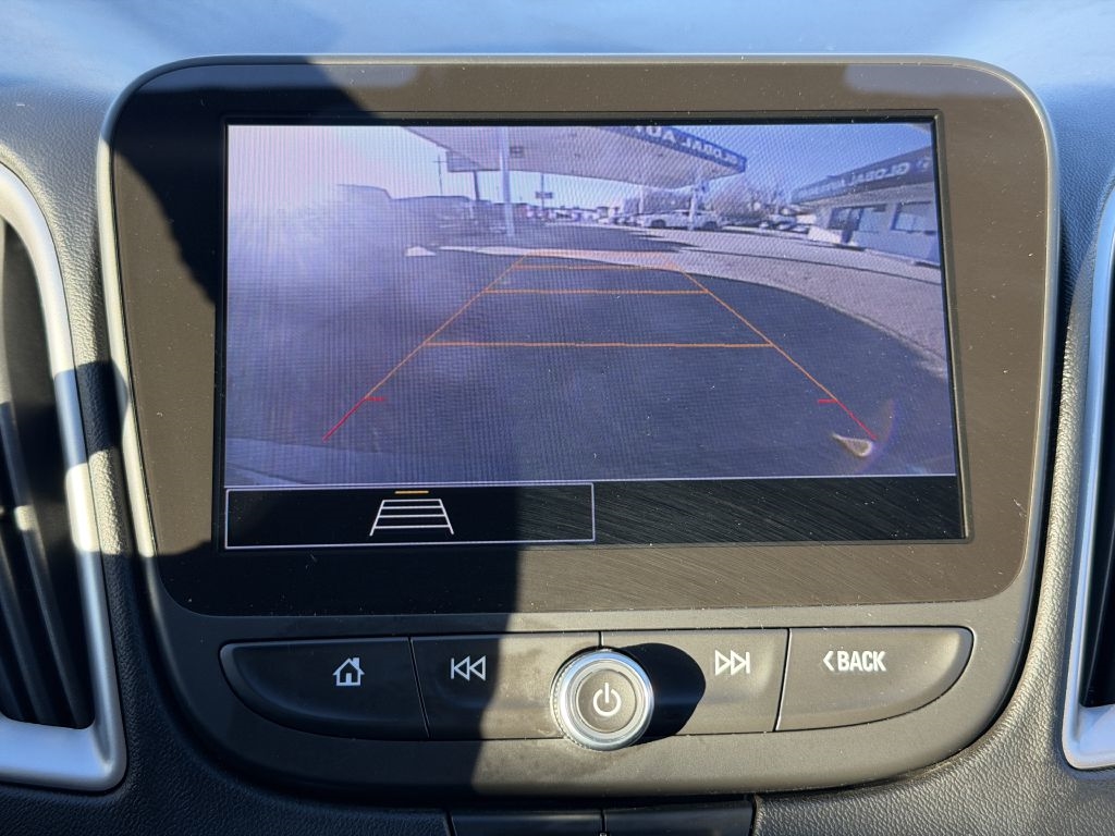 Chevrolet Malibu 4dr Sdn RS 2022