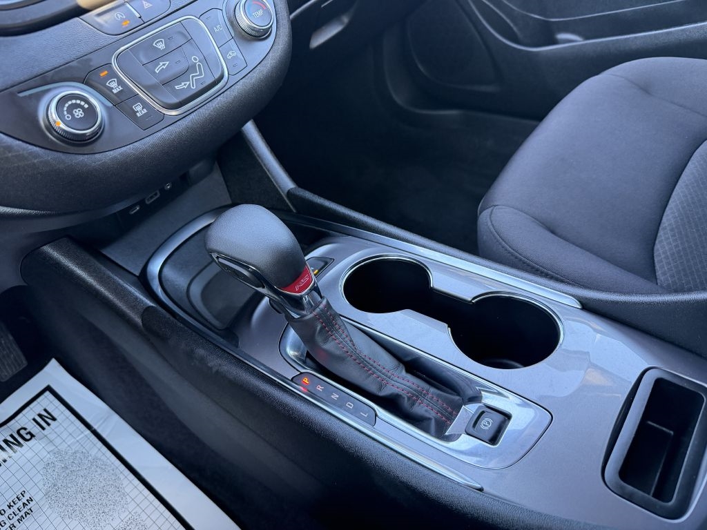 Chevrolet Malibu 4dr Sdn RS 2022