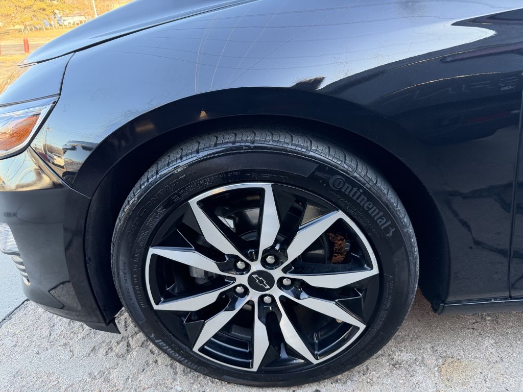 Chevrolet Malibu 4dr Sdn RS 2022