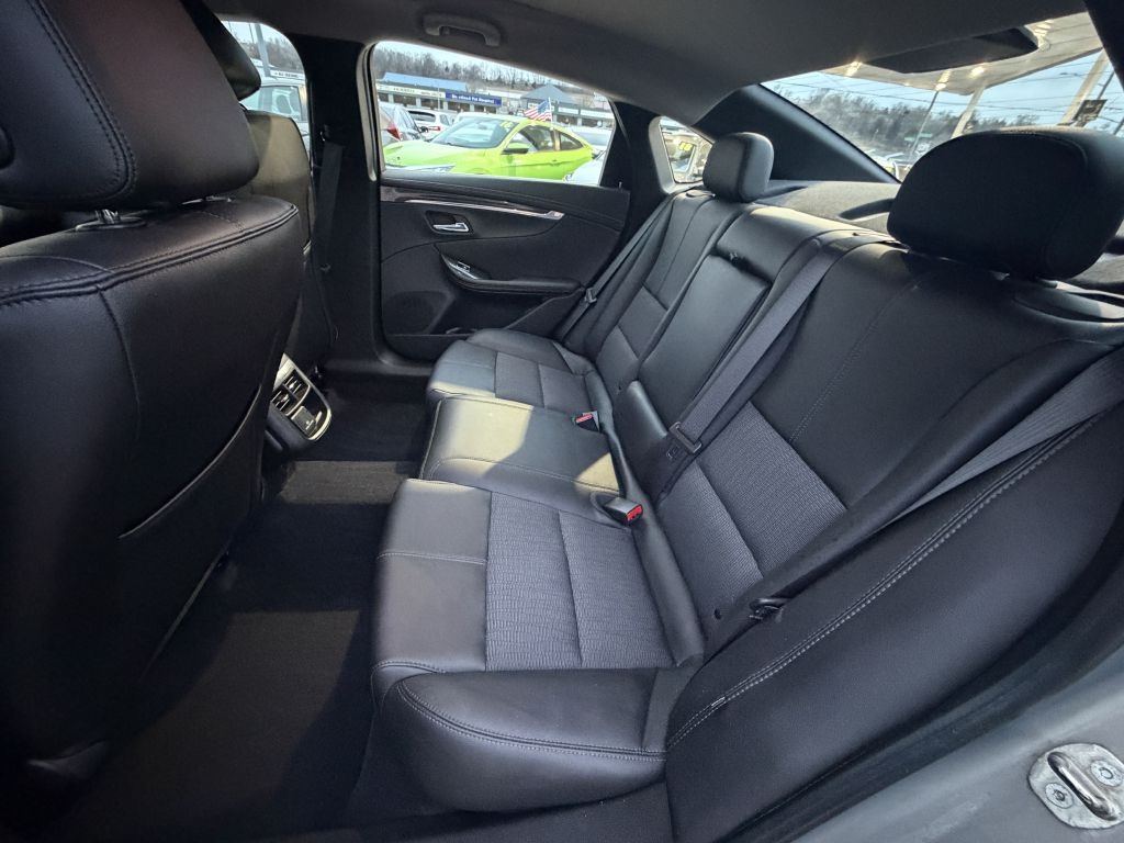 Chevrolet Impala 4dr Sdn LT w/1LT 2019