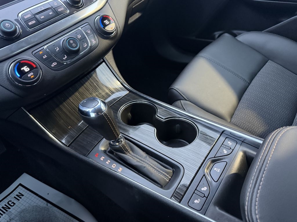 Chevrolet Impala 4dr Sdn LT w/1LT 2019