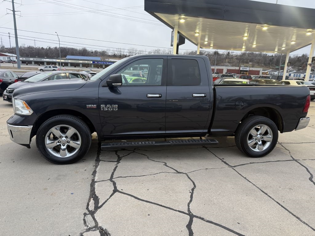 RAM 1500 Big Horn 4x4 Quad Cab 6'4" Box 2017