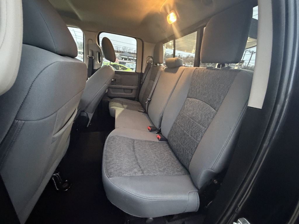 RAM 1500 Big Horn 4x4 Quad Cab 6'4" Box 2017