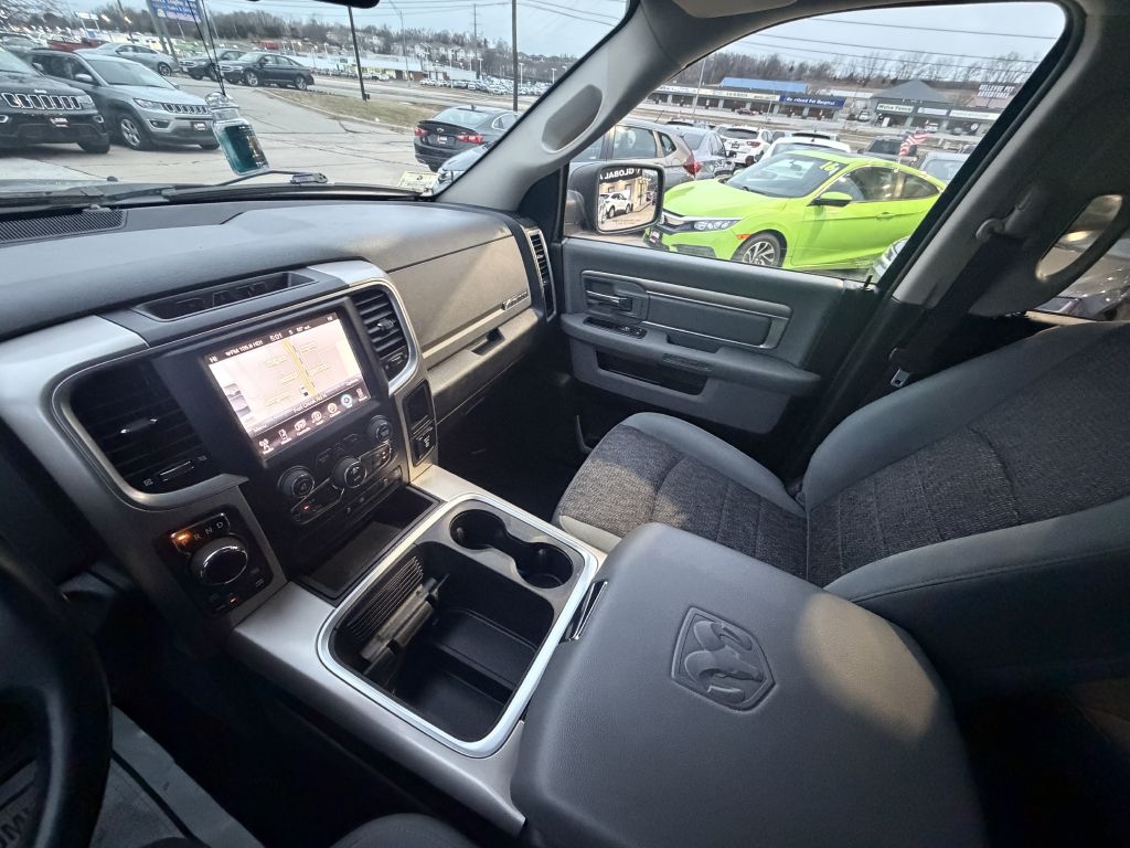 RAM 1500 Big Horn 4x4 Quad Cab 6'4" Box 2017