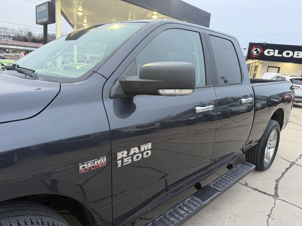 RAM 1500 Big Horn 4x4 Quad Cab 6'4" Box 2017