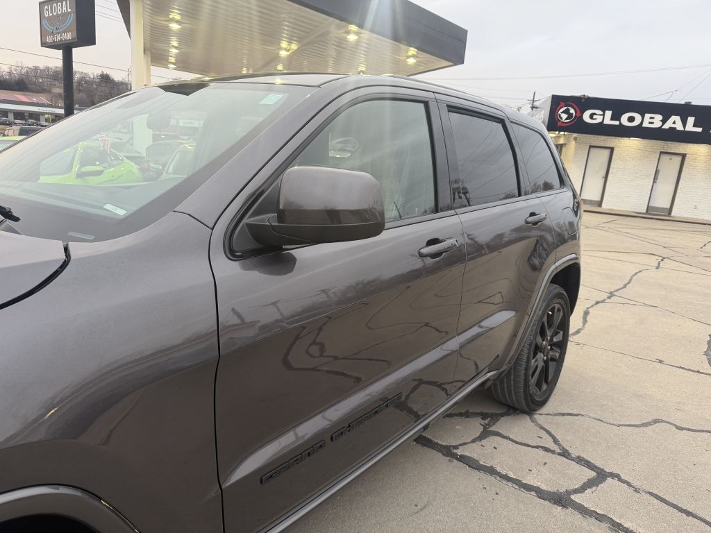 Jeep Grand Cherokee Laredo X 4x4 2021