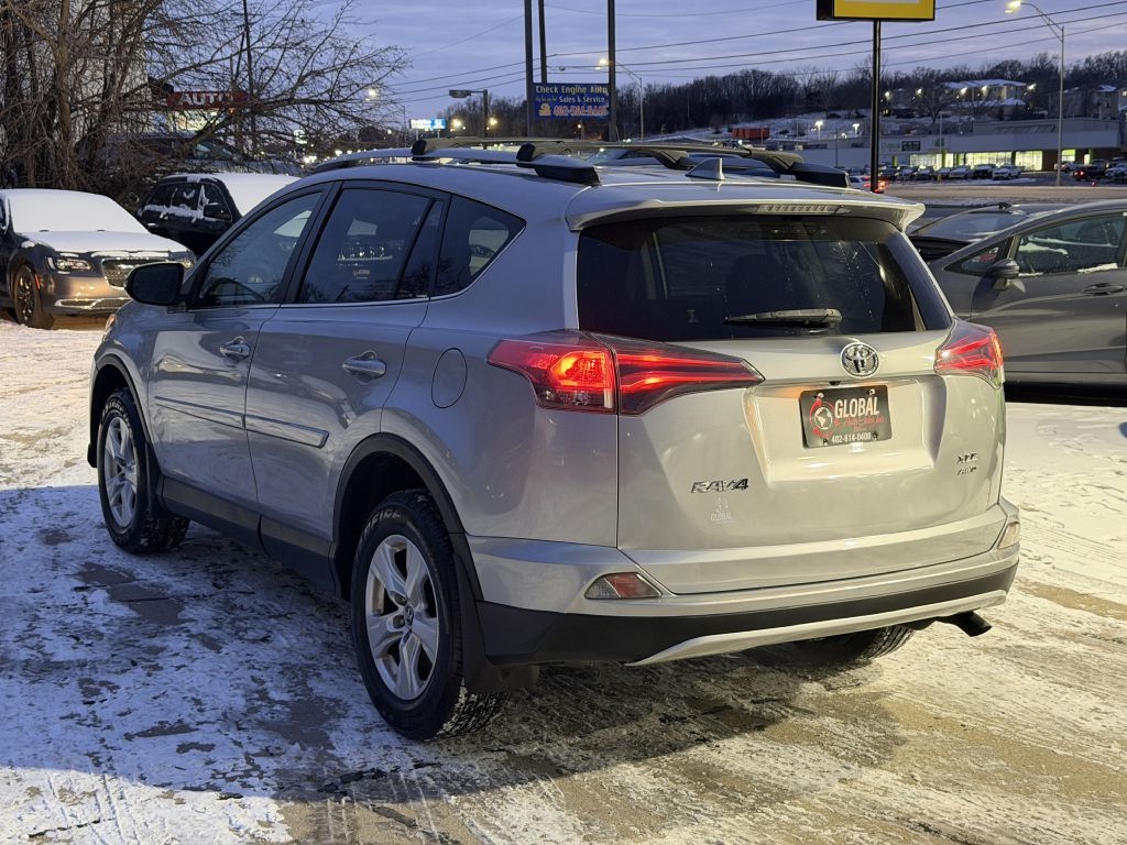 Toyota RAV4 Adventure AWD (Natl) 2018