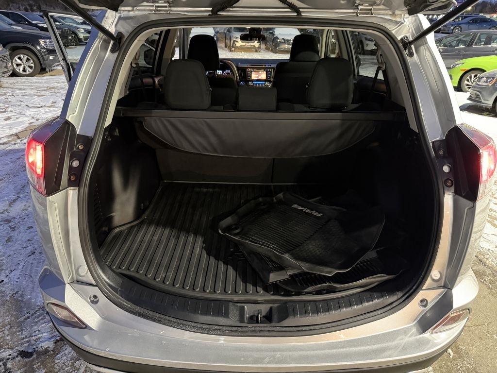 Toyota RAV4 Adventure AWD (Natl) 2018