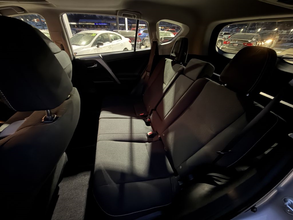 Toyota RAV4 Adventure AWD (Natl) 2018