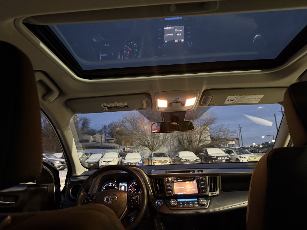 Toyota RAV4 Adventure AWD (Natl) 2018